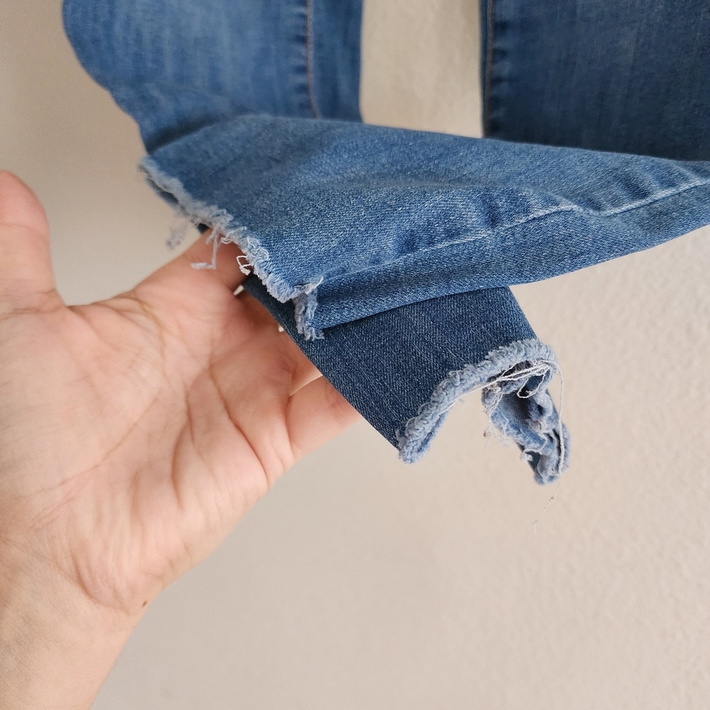 Universal Thread Light Blue Skinny Jeans - Picture 2 of 8